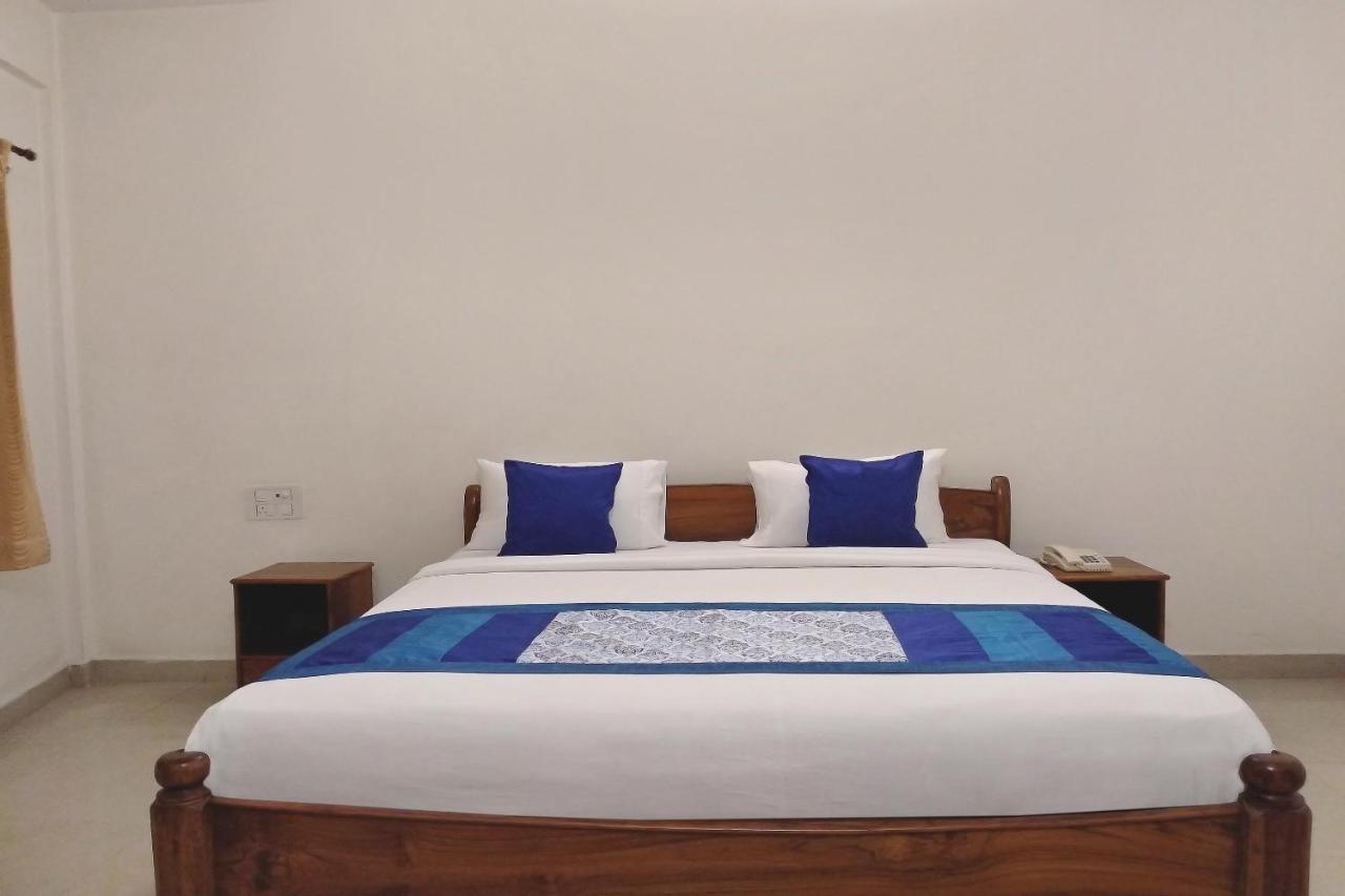 Oyo 6110 Thalassa Suites Bangalore Exterior foto